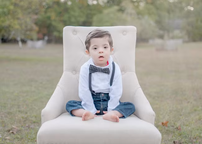 Đừng vì chúng sinh ra không được may mắn mà kỳ thị hay xa lánh những đứa trẻ đáng yêu này.