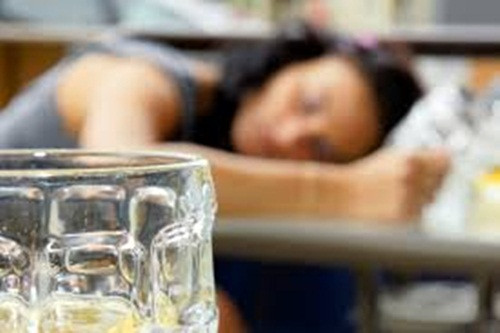 Thế nhưng, nhiều người ra mặt phản đối phòng khám này bởi họ cho rằng, nó sẽ tạo điều kiện và thúc đẩy những quý ông càng uống rượu mà không lo lắng về hậu quả của men say.