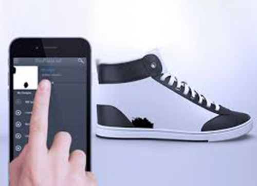 Nhà thiết kế không cung cấp cơ chế hoạt động cụ thể của đôi giày, họ chỉ nói rằng đã ấp ủ thiết kế này trong nhiều năm. Hiện họ đang cố gắng sản xuất cho những người đặt hàng trước, với giá mỗi đôi từ 150-1000$.