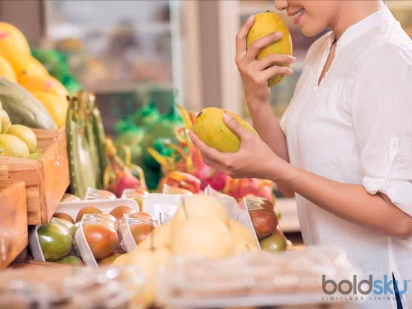 Đường tự nhiên có trong các loại trái cây giúp bạn nhanh chóng bổ sung năng lượng và ổn định lượng đường trong máu khi đói. Bên cạnh đó, trái cây tự nhiên cũng chứa nhiều chất xơ.