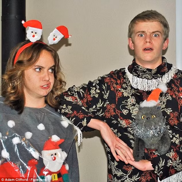 Tạp chí Bored Panda gần đây đã thực hiện một cuộc khảo sát để độc giả gửi hình ảnh những chiếc áo len Giáng sinh xấu lạ và kết quả không ngờ có những chiếc áo len Giáng sinh xấu độc đến vậy.