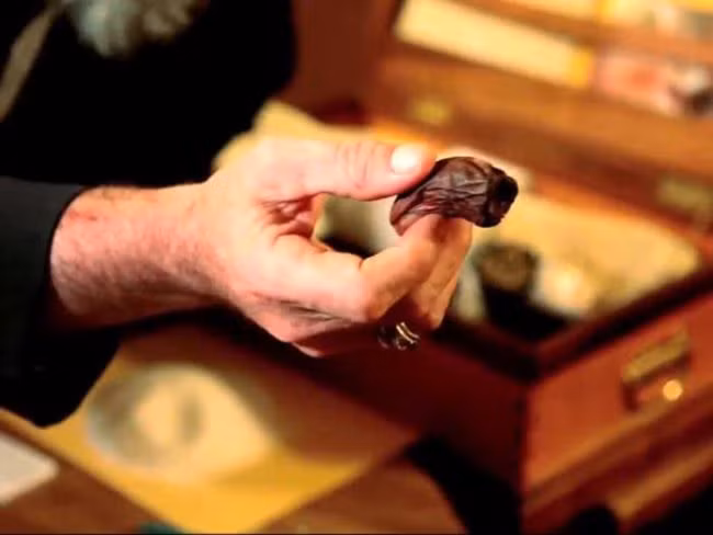 Để đảm bảo chiếc ngón không còn bị mất, khách sạn đã bắt đầu áp dụng một chính sách phạt nặng cho những ai nuốt nó. Sau chiếc ngón bị nuốt vào năm 2013, mức phạt đã tăng từ 500$ lên 2.500$.