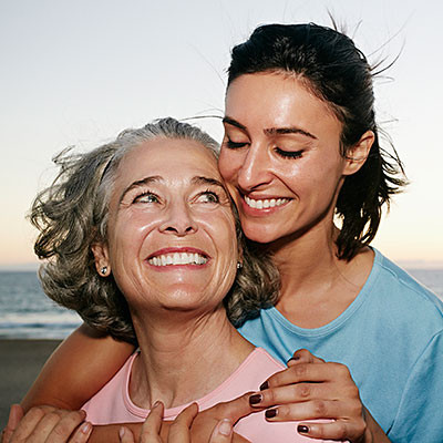 Di truyền. Hãy hỏi mẹ bạn mãn kinh lúc bao nhiêu tuổi. Có thể bạn sẽ di truyền đặc điểm sinh học của mẹ là rụng trứng nhiều hay ít. Phụ nữ thường sinh ra với một số lượng trứng nhất định và chắc chắn là yếu tố di truyền đóng vai trò quyết định việc bạn sinh ra có ít hay nhiều trứng hơn bình thường…