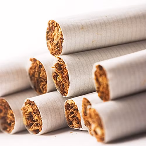 Hút thuốc. Hút thuốc rõ ràng có thể làm tổn thương bào thai đang phát triển và cũng gây ra 13% các trường hợp vô sinh.