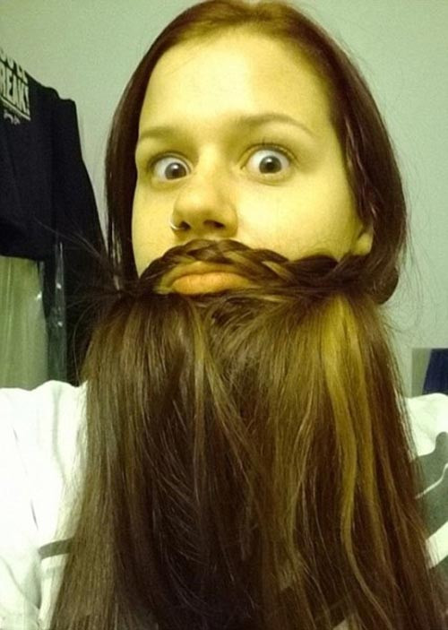 Đa phần phái mạnh tỏ ra thích thú với vẻ ngoài mới lạ này của các nàng và dành những lời khen ngợi có cánh.