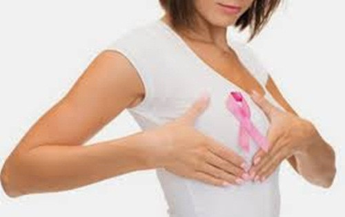 Đối Với phụ nữ lứa tuổi 39-41. Phương pháp hóa trị sẽ khiến họ có nguy cơ tử vong sớm hơn 10 năm so với các phương pháp điều trị thông thường.