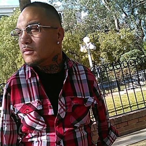 Brian dùng kỹ thuật xăm máy để tạo nên hình xăm. Chỉ dùng đến bàn chân để kéo dãn mặt phẳng da, ngón chân để "cầm" máy xăm Hình xăm của anh luôn thoả mãn các khách hàng và anh chỉ cần xăm một lần duy nhất.