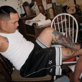 Mẹ của Brian thừa nhận rằng, bà nuôi anh không hề dễ dàng nhưng bà luôn tạo cơ hội để anh khám phá những chọn lựa cho bản thân mình. Chắc có lẽ chính điều này mà Brian cảm thấy tự tin với cơ thể bẩm sinh của mình hơn.