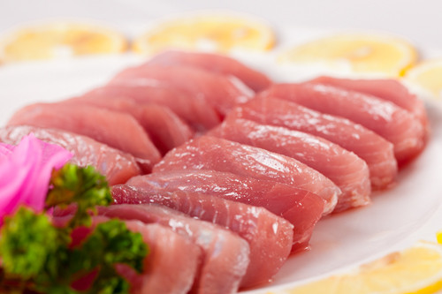 Nhưng không phải loại cá nào cũng giống nhau. Nhiều loại cá ở vùng biển có mực thủy ngân cao và cũng có nhiều loại cá sông mang lại nguy cơ sức khỏe, điển hình như cá rô phi.