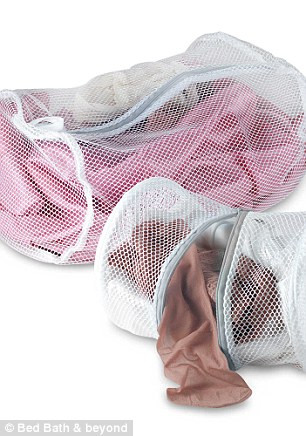 Đặc biệt là nếu loại quần tất không có lớp lót hoặc bông ở đũng thì rất dễ khiến phụ nữ bị nhiễm trùng nấm men và nhiễm trùng đường tiểu.