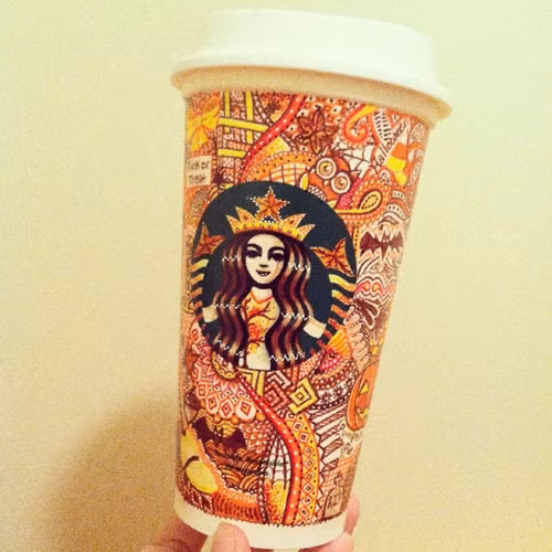 Hoàn toàn không phải sơn màu phức tạp gì, những tác phẩm này được vẽ từ bút bi và bút dạ.