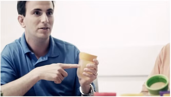 Từ ngày công bố sản phẩm này, đã có 3.500 đơn đặt hàng với giá cốc là 35$. Cốc sẽ có sẵn những hương vị như chanh dây, chanh, việt quất, táo, đào và cola. Nếu như thành công, người tiêu dùng còn có thể đặt riêng những chiếc cốc có hương vị họ muốn.