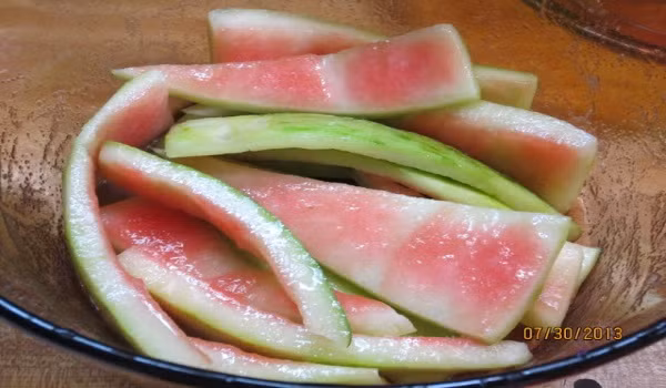 Cach dung vo dua hau chua benh xuong khop