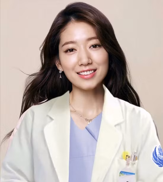 Phim Doctors do Park Shin Hye làm nữ chính đang gây sốt khắp Châu Á. Theo chia sẻ mới đây của Park Shin Hye, để hóa thân hoàn hảo với nhân vật nữ bác sĩ tài giỏi, thông minh và mạnh mẽ này, cô đã phải tập luyện và thực hiện nhiều bài giảm cân thần tốc cho phù hợp với nhân vật.