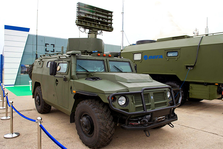 Radar 1L122 -1E còn có thể liên kết phục vụ hoạt động tác chiến của các tổ hợp vũ khí phòng không khác nhau như Igla – S, tổ hợp tên lửa phòng không "Strela-10", "Osa – AKM", "Tunguska - M1", "Tor" vốn khá phổ biến trong biên chế Quân đội Syria. Nguồn ảnh: gov.ru.