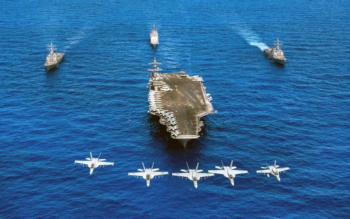 Hạm đội tàu sân bay USS Carl Vinson - Ảnh: US Navy