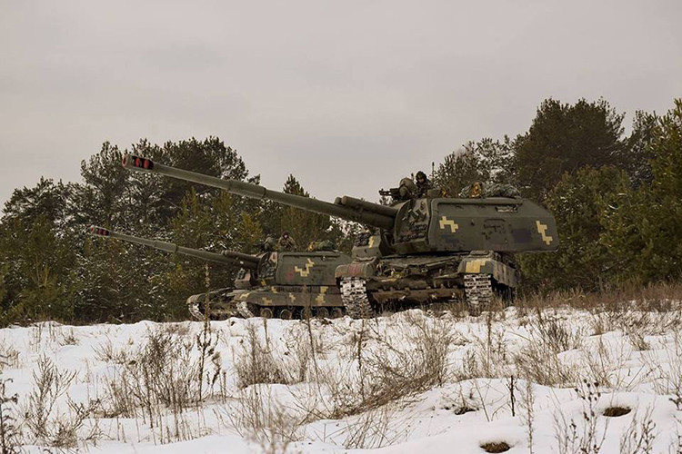Bộ đôi pháo tự hành 152mm 2S19 Msta-S của Ukraine trong huấn luyện gần đây. Trong khi Nga đã nâng cấp Msta-S lên các biến thể hiện đại hơn thì Ukraine vẫn sử dụng các phiên bản Msta-S nguyên mẫu từ thời Liên Xô. Nguồn ảnh: Quân đội Ukraine.