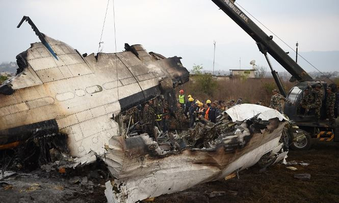 FlightRadar24 xác định chiếc máy bay gặp nạn là loại Bombardier Dash 8 Q400 do Canada sản xuất. Loại máy bay hai cánh quạt này có thể được cải tiến để chở tới 90 hành khách. Ảnh: AFP