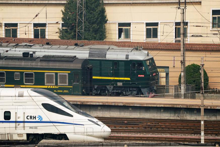 Được biết, các chuyến thăm chính thức Trung Quốc trước đây của cố Chủ tịch Triều Tiên Kim Jong-il cũng sử dụng đoàn tàu đặc biệt trên. Nguồn ảnh: metro.us