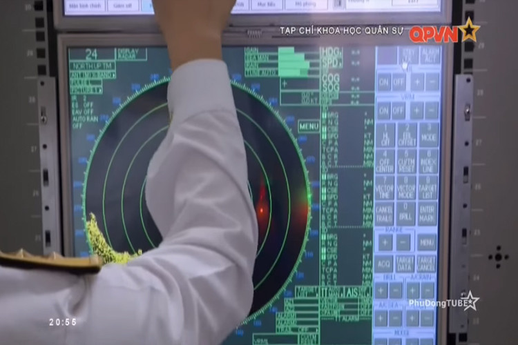 Trong ảnh là một phần hệ thống chiến đấu trên tàu hải quân được phát triển theo công nghệ mới do Viện Kỹ thuật Hải quân nâng cấp cải tiến. Nguồn ảnh: QPVN.