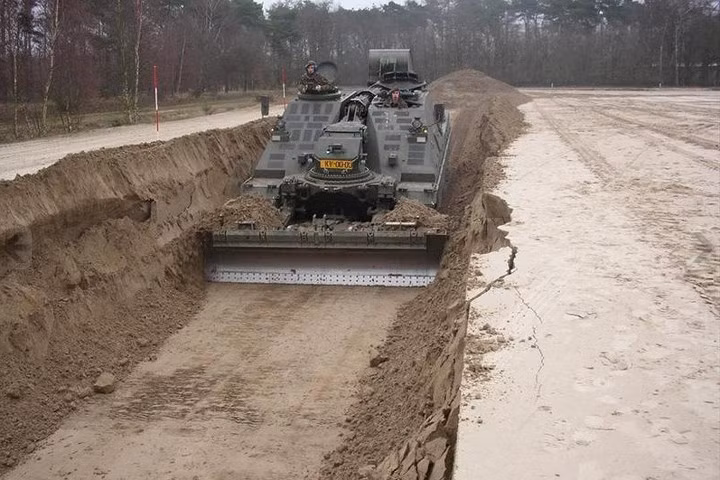 Xe có tác dụng giúp các đơn vị tiến công di chuyển nhanh chóng qua các chướng ngại vật trước khi đối phương kịp thiết lập hệ thống phòng ngự.