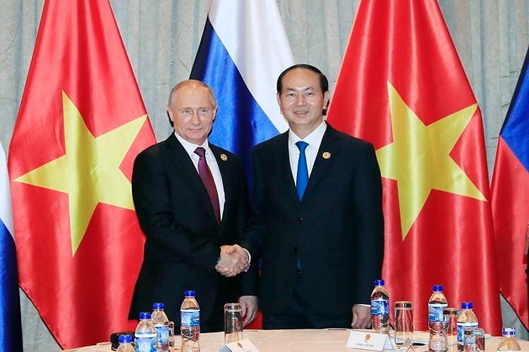 Chủ tịch nước Trần Đại Quang gặp gỡ Tổng thống Nga Putin trong khuôn khổ Tuần lễ Cấp cao APEC 2017 tại thành phố Đà Nẵng chiều 10/11. Ảnh: Baochinhphu.vn