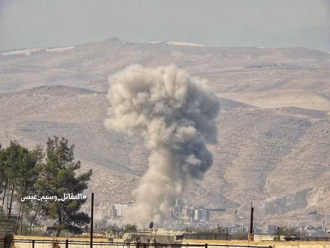 Các tay súng Hồi giáo cực đoan Jaysh Al-Islam tháo chạy khỏi chiến tuyến đã bắt đầu rạn vỡ. Ảnh: Truyền thông Quân đội Syria.