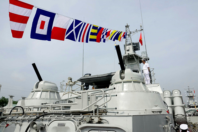 Trong ảnh là bộ đôi pháo phòng không cao tốc 30mm AK-630 trên tàu tên lửa tấn công nhanh Molniya được Hải quân Việt Nam đưa vào trang bị cách đây không lâu. Nguồn ảnh: Thanh Niên.