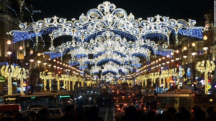 Đứng thứ 7 trong danh sách là St Peterburg với thời gian trung bình là 54 giờ.