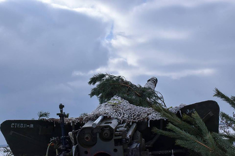 2A36 “Giatsint-B” có tầm bắn từ 30-40km vượt trội hơn hoàn toàn các mẫu lựu pháo do Mỹ hay châu Âu chế tạo, ngay cả khi nó ra đời cách đây hơn 40 năm. Nguồn ảnh: Quân đội Ukraine.