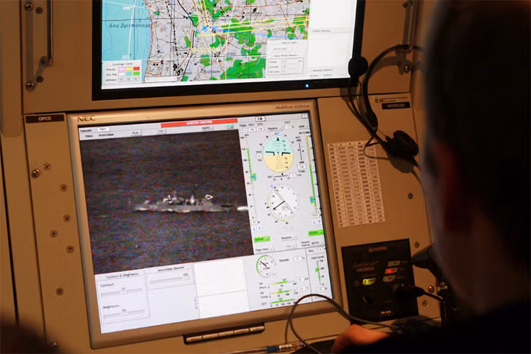 Nói cách khác, chính Israel đã tiếp tay cho Nga theo dõi và giám sát các tàu chiến của NATO trên Biển Baltic, có thể Mỹ và đồng minh sẽ không vui vì điều này nhưng họ không có cách nào để ngăn cản các hoạt động do thám từ Nga. Nguồn ảnh: Bộ Quốc phòng Nga.