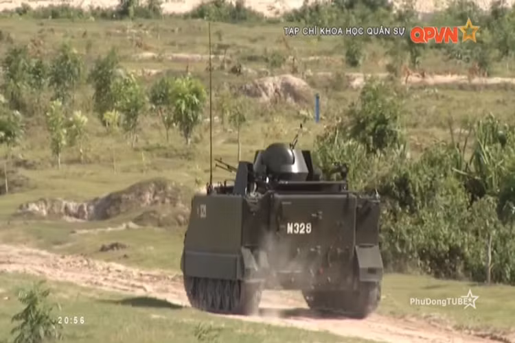 Dù xe thiết giáp M113 có niên hạn phục vụ trong biên chế quân đội ta đã lâu nhưng bằng những nỗ lực của ngành quân giới trong những năm qua, dòng xe bọc thép chở quân này đang dần “hồi sinh” với nhiều thay đổi rõ nét. Nguồn ảnh: QPVN.