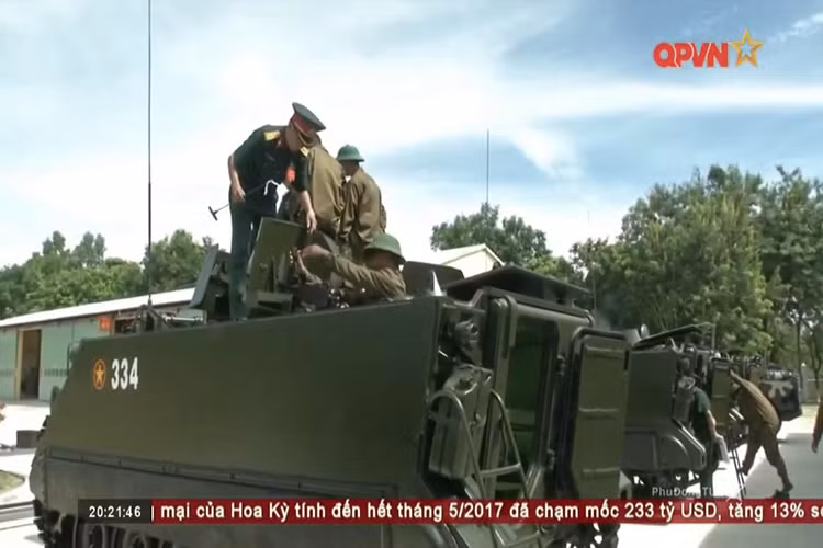 Trong khi đó đây là loại vật tư khí tài hiếm lượng tồn kho không có, nhập khẩu khó khăn, bản thân cấu tạo của xích xe M113 cũng khá phức tạp và công nghệ tạo phôi thép ở nước ta cũng chưa cho phép chủ động chế tạo loại xích xe này. Nguồn ảnh: QPVN.