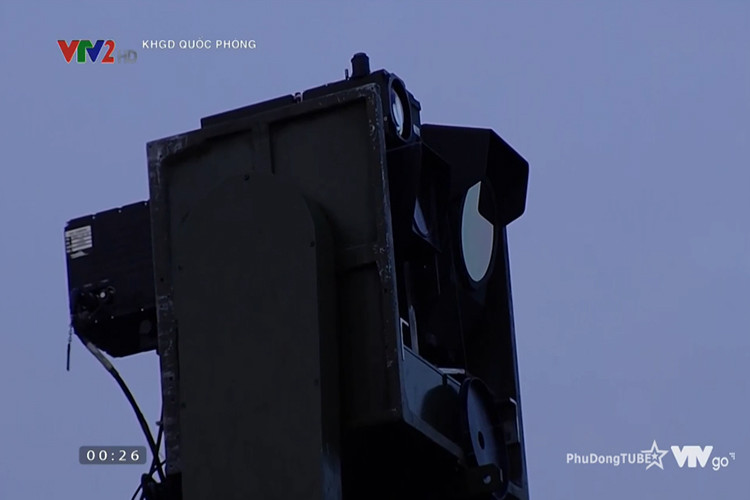 Trong tương lai gần khi tổ hợp khí tài đánh đêm bán tự động được hoàn thiện, Binh chủng Phòng không-Không quân có thể triển khai nâng cấp đồng loạt các trận địa pháo phòng không trên quy mô lớn. Mọi thao tác trên pháo tự động hóa hoàn toàn và bộ đội chỉ thực hiện công việc nạp đạn giúp giảm thương vong khi chiến đấu. Nguồn ảnh: VTV2.