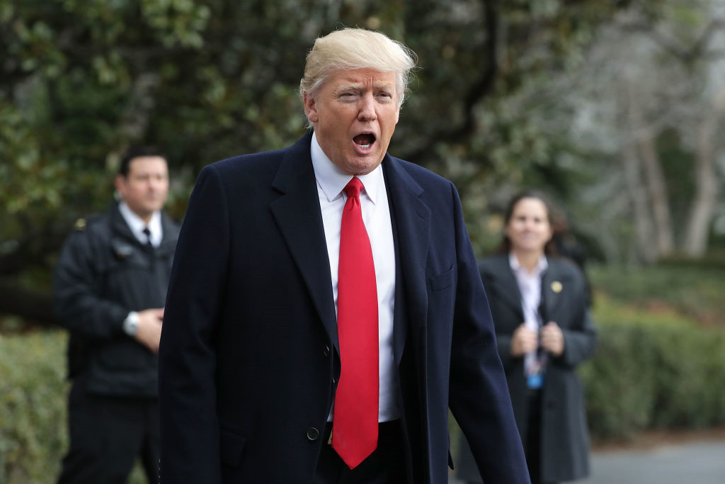 Tổng thống Donald Trump vừa có quyết định được cho là bất ngờ khi nhận lời gặp lãnh đạo Kim Jong Un. Ảnh: AFP.