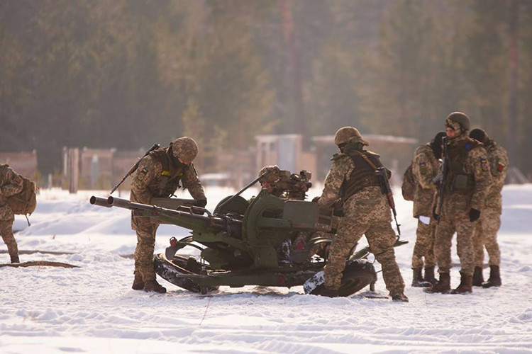 Hình ảnh một Quân đội Ukraine hiện đại với các loại vũ khí do NATO chế tạo gần như chỉ mang tính tuyên truyền và đó không phải là thứ binh sĩ Ukraine mang ra chiến trường. Nếu có đi nữa thì chỉ có ở các đơn vị lính đánh thuê tư nhân do các tài phiệt Ukraien tài trợ. Nguồn ảnh: Quân đội Ukraine.