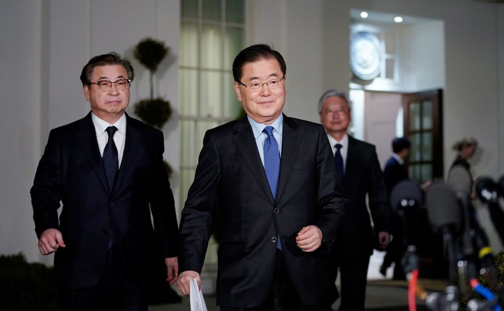 Phái đoàn Hàn Quốc đã mang đến cả thông tin tốt lành lẫn nhiều việc phải chuẩn bị cho chính quyền Mỹ. Ảnh: AFP.