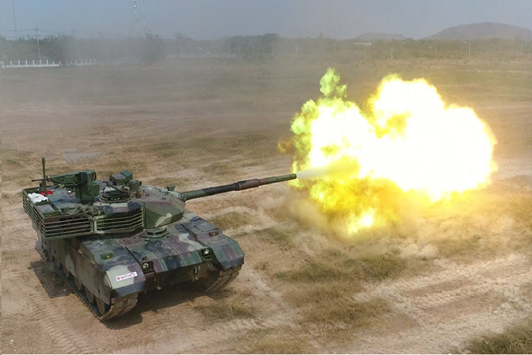 Xem ra các chuyên gia quân sự Ukraine nên đi học hỏi các “học trò Trung Quốc” trong việc thiết kế xe tăng hiện đại. Nguồn ảnh: Thai Defence.