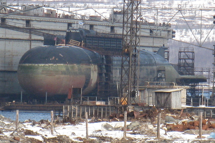 Lý do được đưa ra thì có rất nhiều, dẫu vậy tựu chung lạ nguyên nhân khiến kế hoạch tham vọng của Hải quân Nga hồi sinh đội tàu chiến hùng mạnh thời Liên Xô phần nhiều xoay quanh vấn đề tài chính cũng như "năng lực sản xuất" của các nhà máy sửa chữa, hiện đại hóa "không còn như xưa". Nguồn ảnh: 7 Feet Beneath the Keel