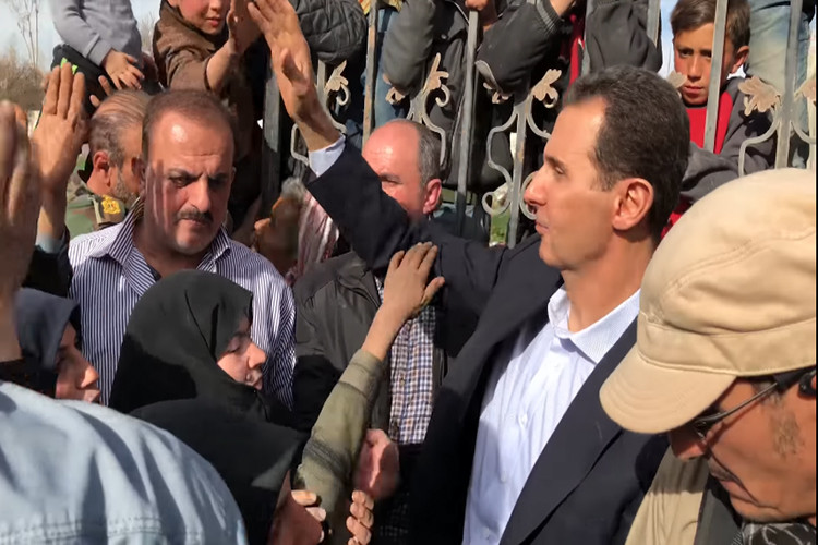 Được biết kể từ khi hành lang nhân đạo được mở ở Đông Ghouta đã có hơn 60.000 dân thường được sơ tán khỏi các vùng chiến sự và hầu hết trong số đó đều di chuyển đến khu vực do Quân đội Syria kiểm soát. Ảnh: PresidencySy.