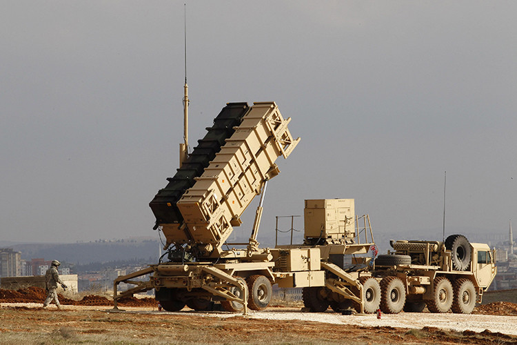 Tuy thành công trong việc ngăn chặn các tên lửa Burkan H2, nhưng thách thức bảo vệ vùng trời của Ả-rập Xê-út vẫn còn đó khi Burkan H2 chỉ là một mẫu tên lửa đạn đạo thông thường dẫn đường quán tính và không được trang bị bất cứ công nghệ phòng vệ hay gây nhiễu nào trước các hệ thống phòng không. Do đó tỉ lệ đánh chặn được loại tên lửa này là cực cao so với các mẫu tên lửa đạn đạo tầm ngắn khác do Iran, Nga hay Trung Quốc chế tạo. Nguồn ảnh: kurdistan24.net.