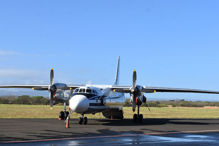 An-26 là máy bay vận tải quân sự hai động cơ do Liên Xô thiết kế và sản xuất từ 1969-1986. Nó có khả năng chở 40 người hoặc 5,5 tấn hàng, bay xa 2.500km hoặc 1.100km với tải trọng tối đa, tốc độ bay 440km/h. Nguồn ảnh: Arms-Expo