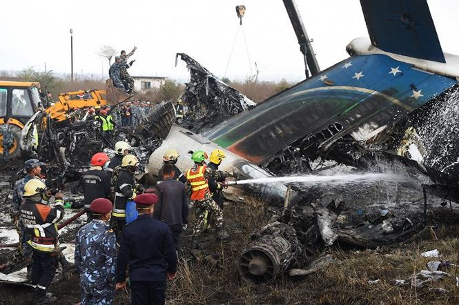 Tuy nhiên, thông tin ban đầu cho thấy có thể trên máy bay đã xảy ra trục trặc kĩ thuật, khiến phi hành đoàn bối rối và quyết định hạ cánh ở phía Bắc đường băng, thay vì phía Nam. Ảnh: AFP
