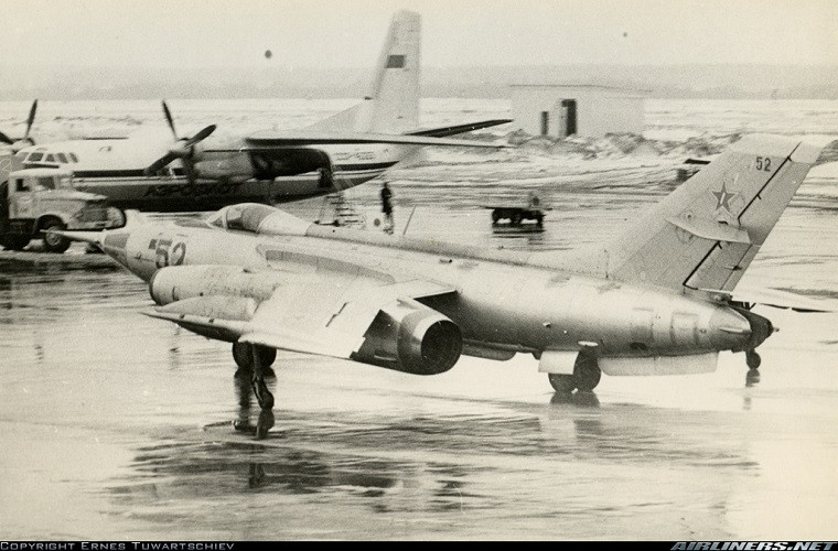 90 chiếc máy bay tiêm kích Yakovlev Yak-28. Nguồn ảnh: Airlines.net