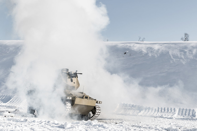 Về Soratnik, đây là một mẫu phương tiện chiến đấu tự động dành cho các nhiệm vụ trinh sát, hỗ trợ hỏa lực, vận tải hay thậm chí là cả cứu thương. Soratnik được điều kiện từ xa hoặc tự hành tùy vào từng loại nhiệm vụ khá nhau. Nguồn ảnh: Kalashnikov.