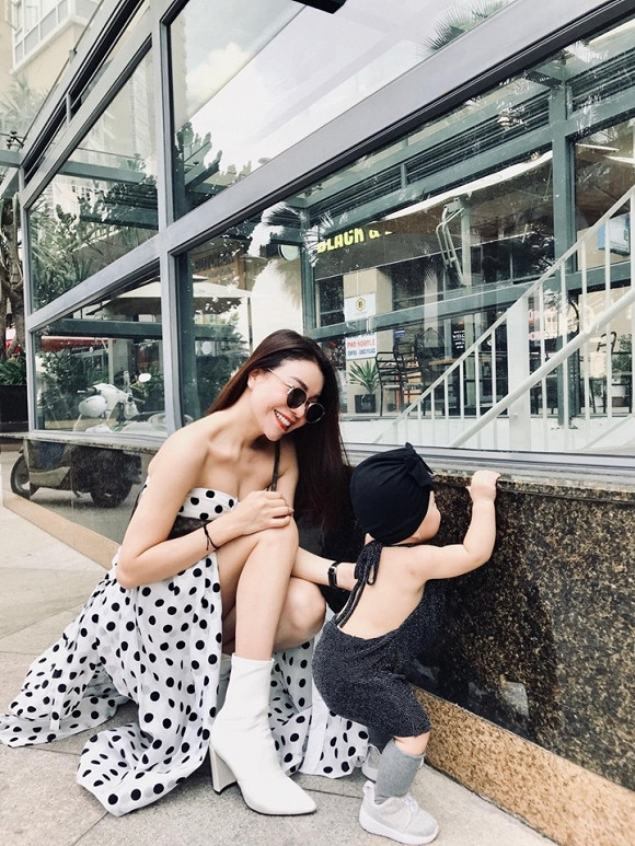 Xuc dong tam thu me don than Tra Ngoc Hang gui con gai-Hinh-2