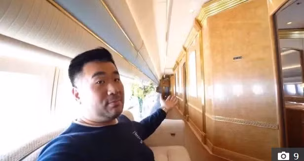 Chiếc Boeing 747SP này còn có hành lang rộng, kết nối với tất cả các phòng. (Ảnh: Sam Chui)