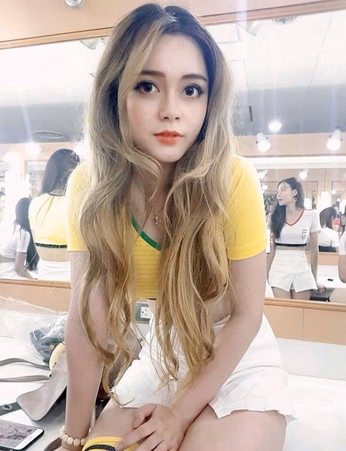 Cao Diệp Anh từng bị "ném đá" khi tham gia bình luận bên lề World Cup năm ngoái vì kiến thức ít ỏi.