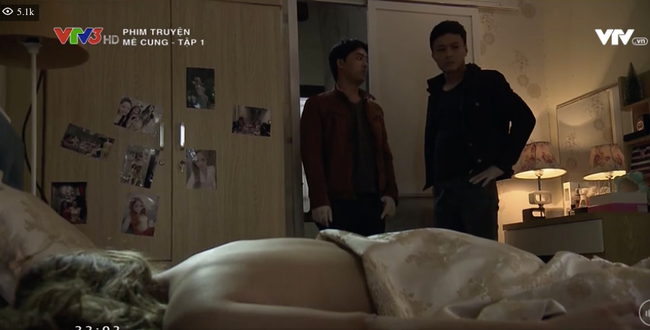 Trước đó, Cao Diệp Anh cũng xuất hiện với vài phân đoạn ngay tập 1 "Mê cung" với cảnh bị truy đuổi trong đêm và chết lõa thể.