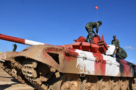 Sau đây là một số hình ảnh chuẩn bị của Đội tuyển Xe tăng Việt Nam tại thao trường thi đấu Alabino do Phóng viên Báo Quân đội nhân dân Điện tử đang có mặt tại thao trường này gửi về.